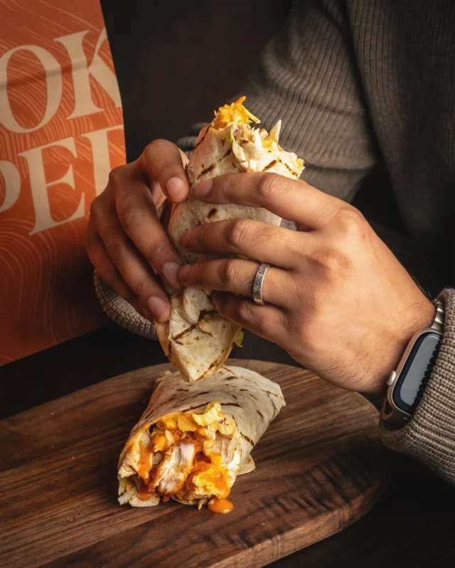 Off The Grill & Into Your Hands! 🔥Wrap it up in your fave flavour: Classic, Lemon, Hot, or Extra Hot 🌯 ••#smokeandpepper #wrap #chickenwrap #grillfood